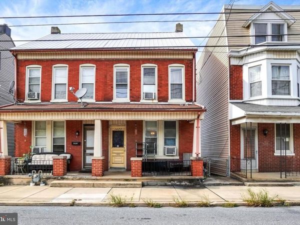 1423 W KING STREET, YORK, PA 17404