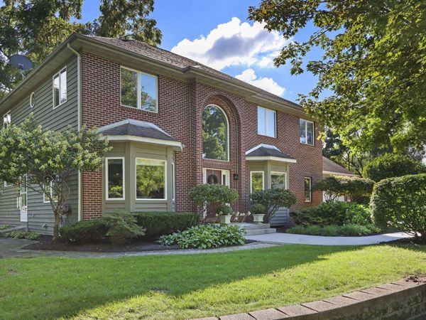 5051 89th Pl, Pleasant Prairie, WI 53158