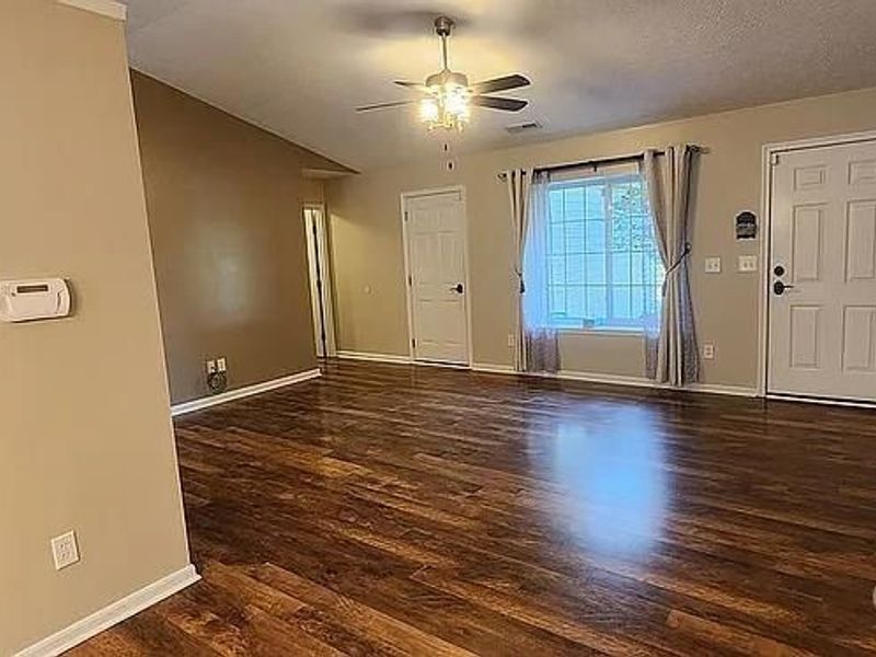 1567 Apple Tree Drive, Amelia, OH 45102 Photo 8