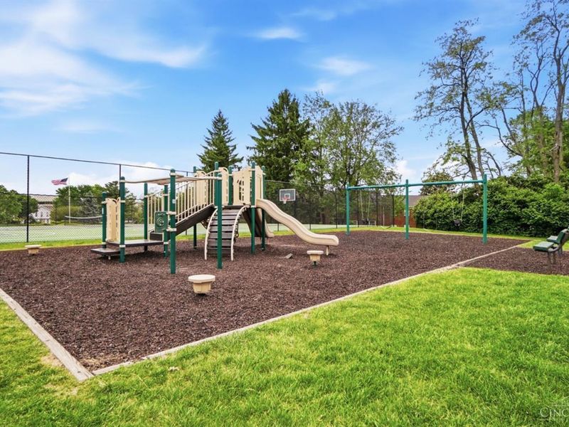 10905 Barrington Court, Sycamore Township, OH 45242 Photo 22