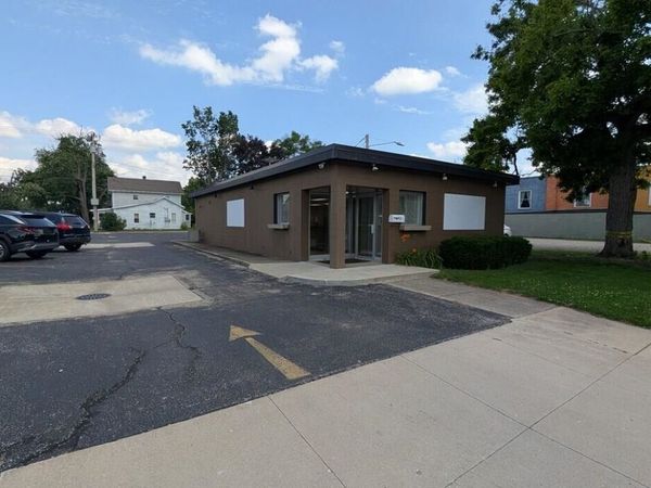 922 Division Street, Mishawaka, IN 46545