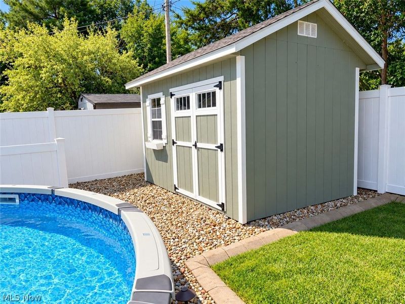 10869 Lafayette Drive , Parma Heights, OH 44130 Photo 6