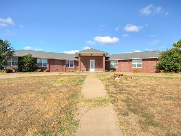 501 N Hogan Avenue, Guthrie, OK 73044