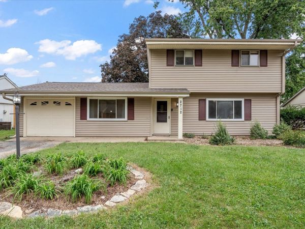 2712 Alton Drive, Champaign, IL 61821