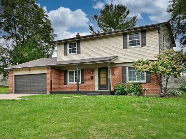 703 Larkfield Circle, Rockford, IL 61107