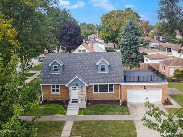 725 Hull Avenue, Westchester, IL 60154