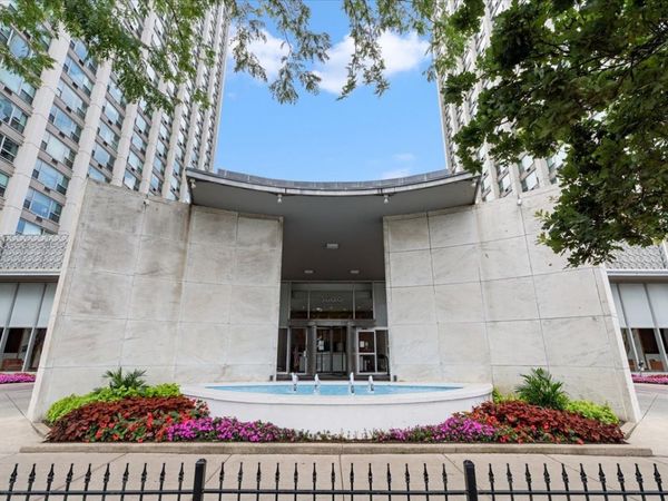 3600 N Lake Shore Drive, Unit 325, Chicago, IL 60613