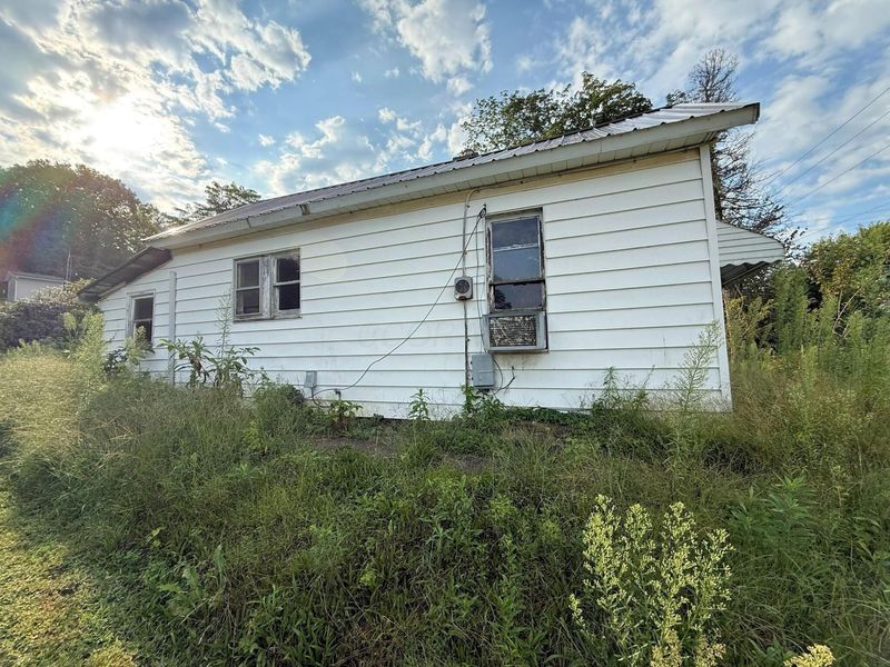 310 S State Street , Crooksville, OH 43731 Photo 3
