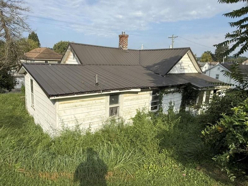 310 S State Street , Crooksville, OH 43731 Photo 7