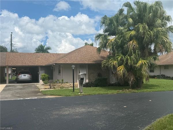 243 Thistle CT , LEHIGH ACRES, FL 33936