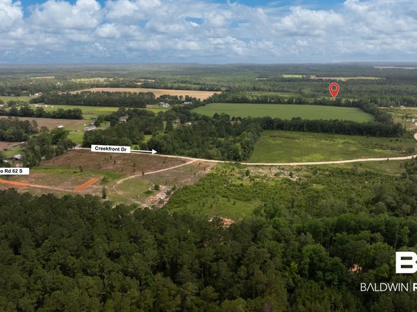 22035 Creekfront Drive, Robertsdale, AL 36567