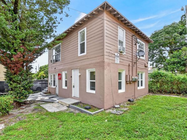 885-887 7TH Street, Unit #100, West Palm Beach, FL 33401