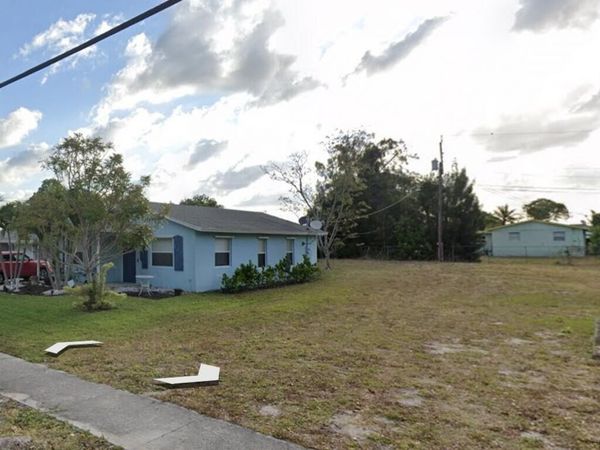 339 NW 8TH Avenue, Delray Beach, FL 33444