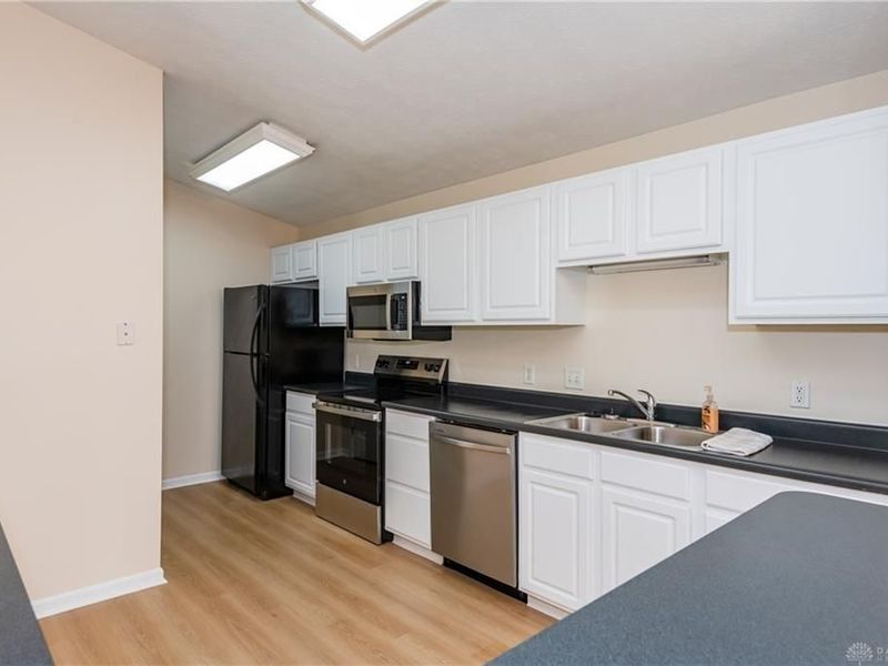 2640 Netherland, Unit 206, Beavercreek, OH 45431 Photo 12