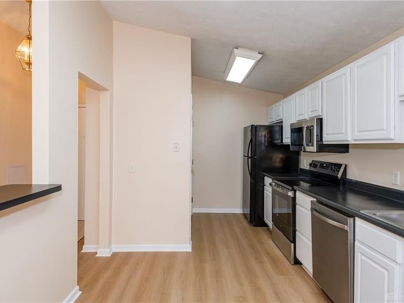 2640 Netherland, Unit 206, Beavercreek, OH 45431 Photo 13