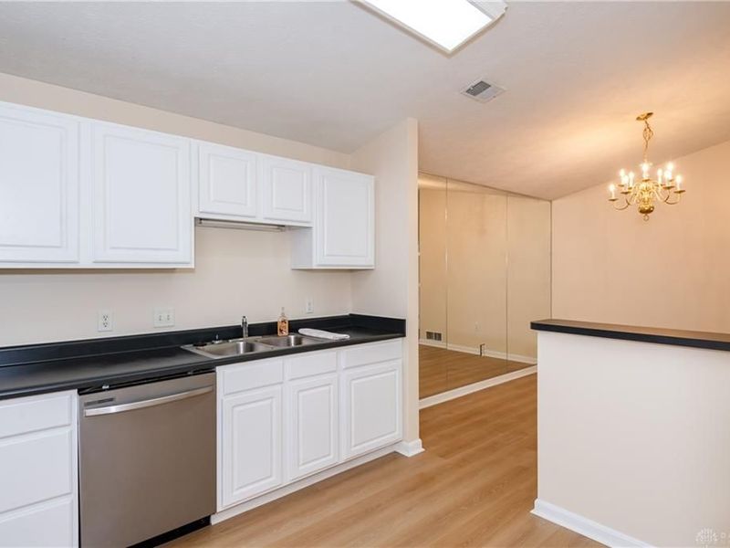 2640 Netherland, Unit 206, Beavercreek, OH 45431 Photo 16