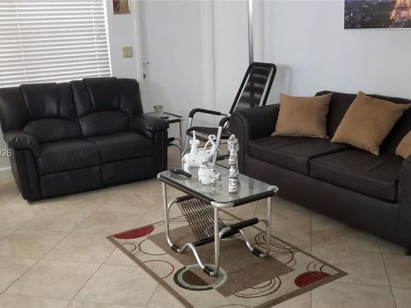 5300 Washington St , Unit H233, Hollywood, FL 33021