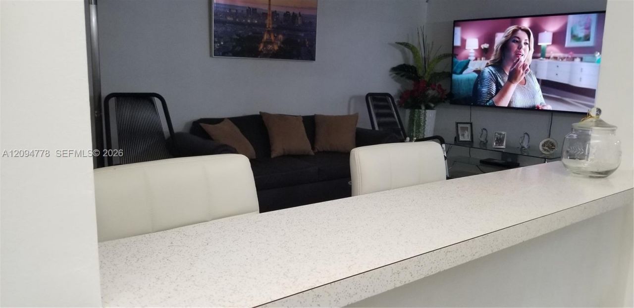 5300 Washington St , Unit H233, Hollywood, FL 33021 Photo
