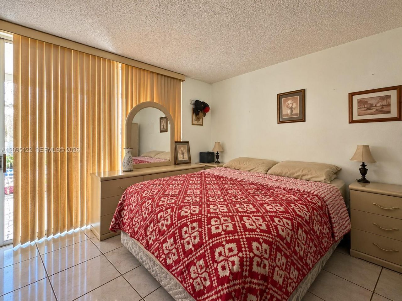 1103 W 39th Ter, Unit 20, Hialeah, FL 33012 Photo