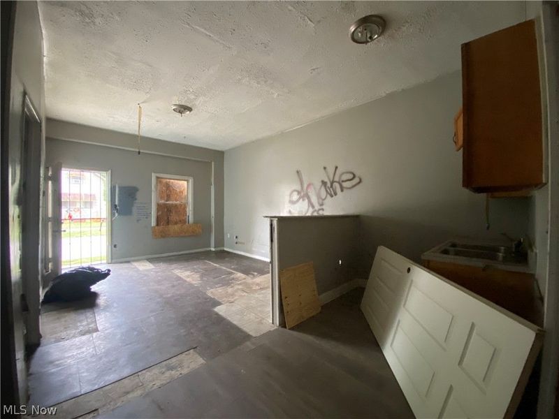 3661 E 59th Street, Cleveland, OH 44105 Photo 11