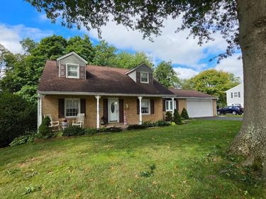 12 WINCHESTER ROAD, SHREWSBURY, PA 17361