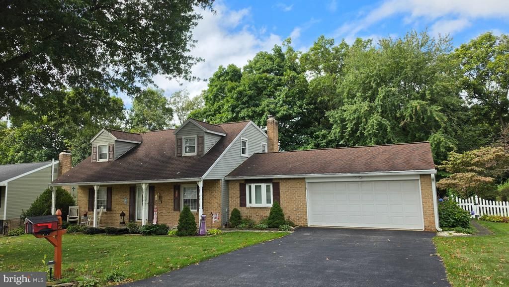 12 WINCHESTER ROAD , SHREWSBURY, PA 17361