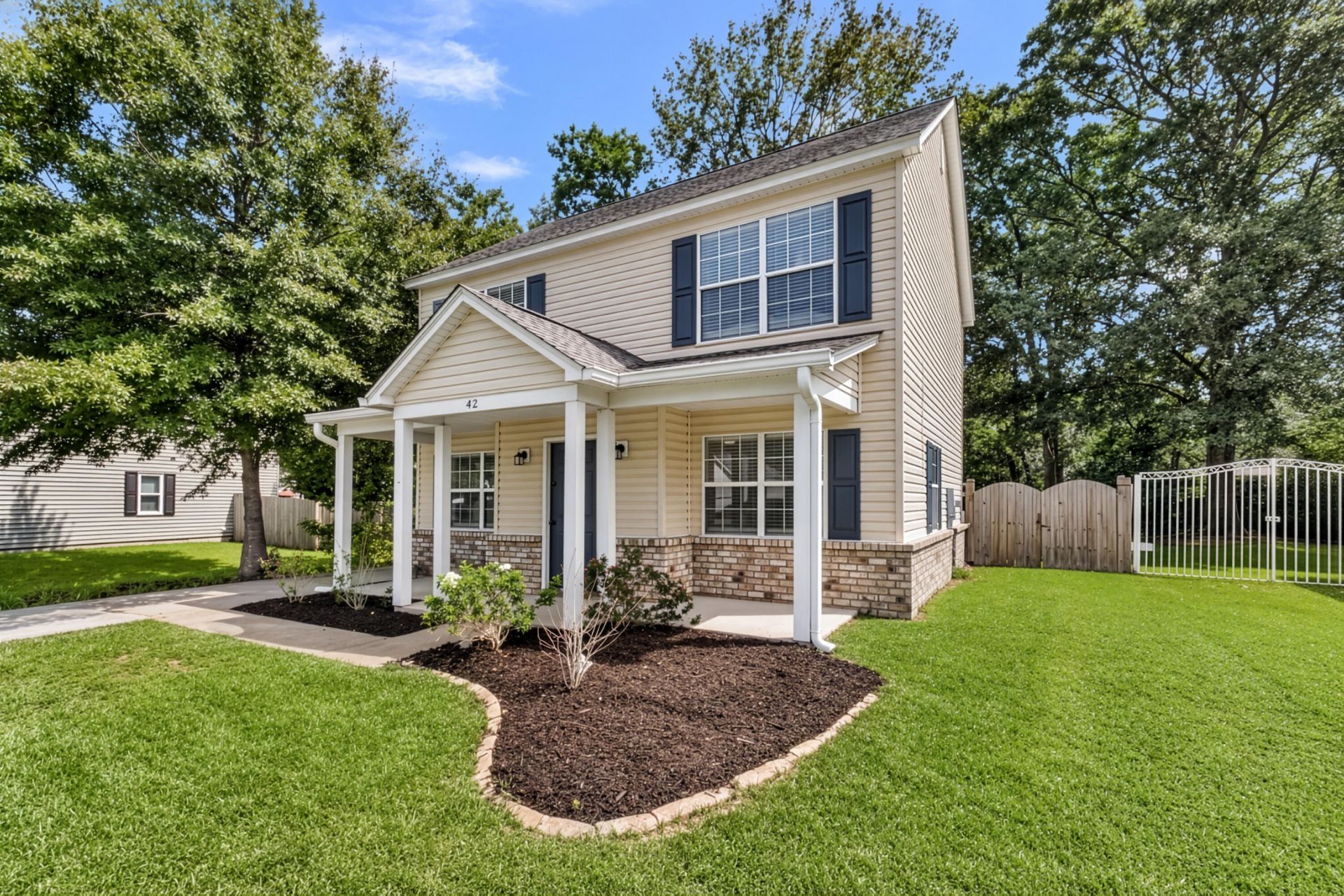 42 Woodleaf Court Photo 10