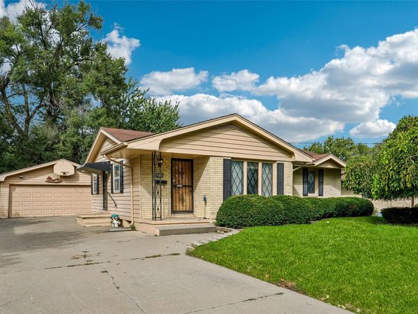 4024 64th Street, Urbandale, IA 50322