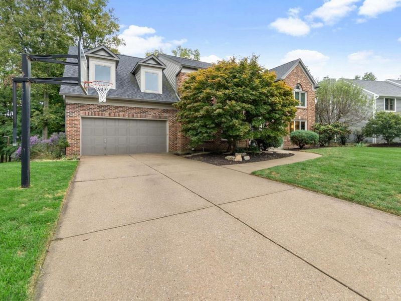 7271 Treeridge Drive, Anderson Township, OH 45244 Photo 2
