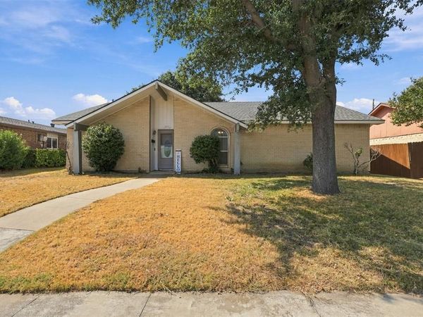 1444 Applegate Drive, Lewisville, TX 75067