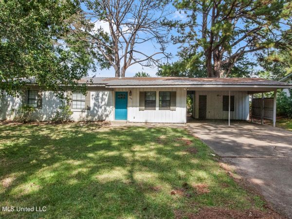 704 Berkshire Street, Clinton, MS 39056
