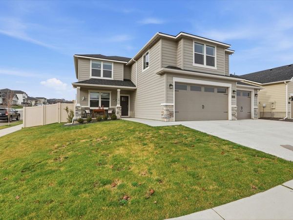 1824 S Donwood St, Greenacres, WA 99016