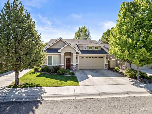6446 N Mystic Cove Way, Garden City, ID 83714