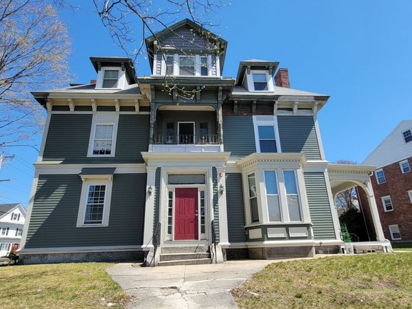 172 Nesmith St, Unit 3, Lowell, MA 01852
