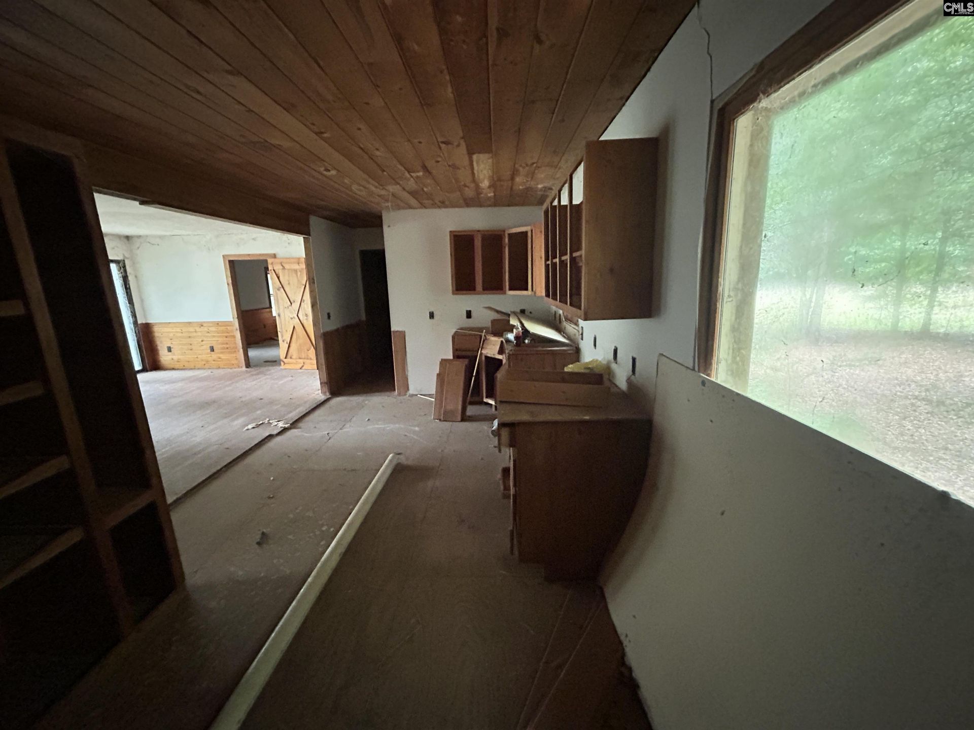 121 Northlake Drive  Photo 6