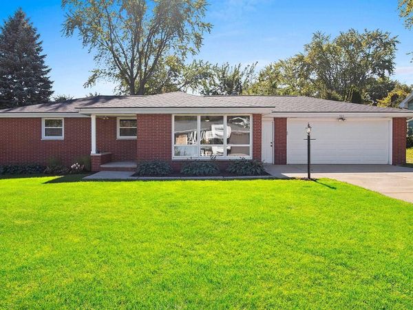 925 LA CROIX AVENUE, Green Bay, WI 54304