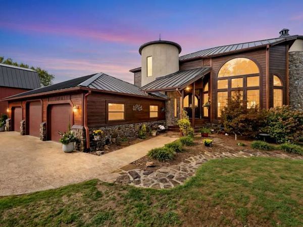 18348 Oakridge Road , Springdale, AR 72764
