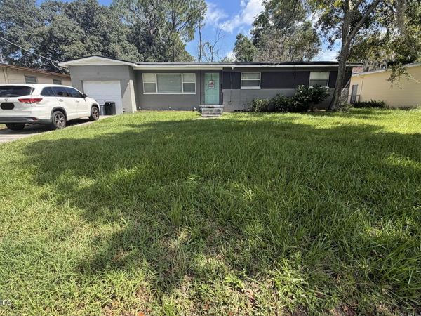 2219 LOU Drive W, Jacksonville, FL 32216