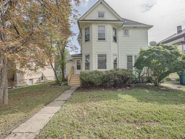 706 Mcdonough Street, Unit 1, Joliet, IL 60436