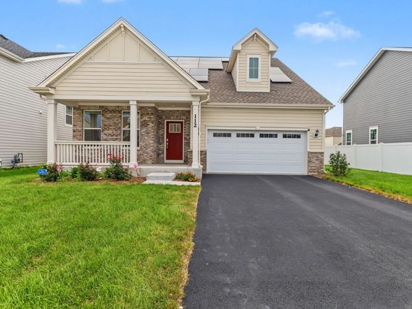 112 SWEETFLAG Circle , Elgin, IL 60124
