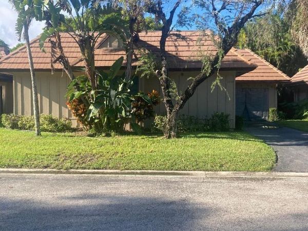 1950 COQUINA Way, Coral Springs, FL 33071