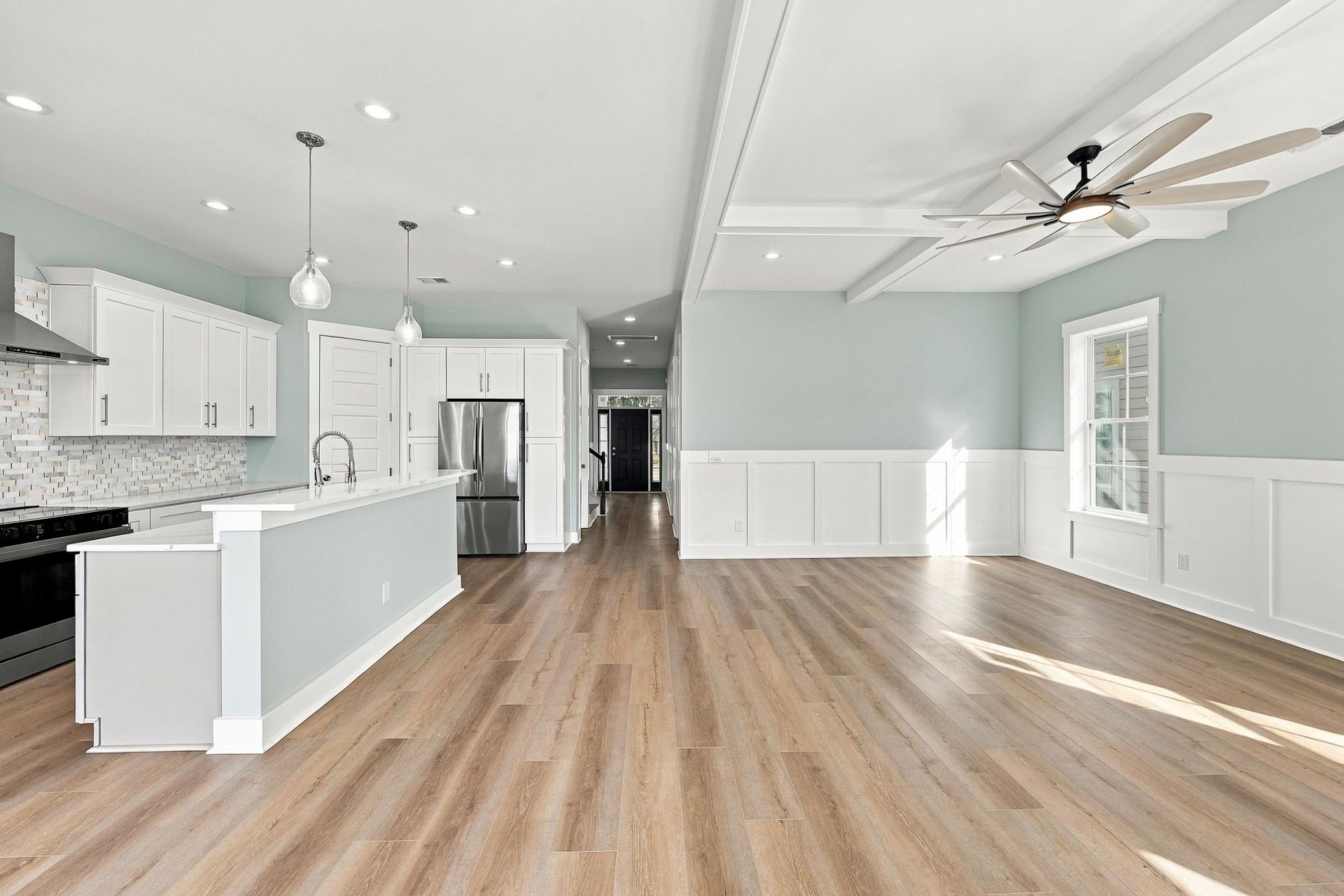868 Crystal Water Way Photo 12