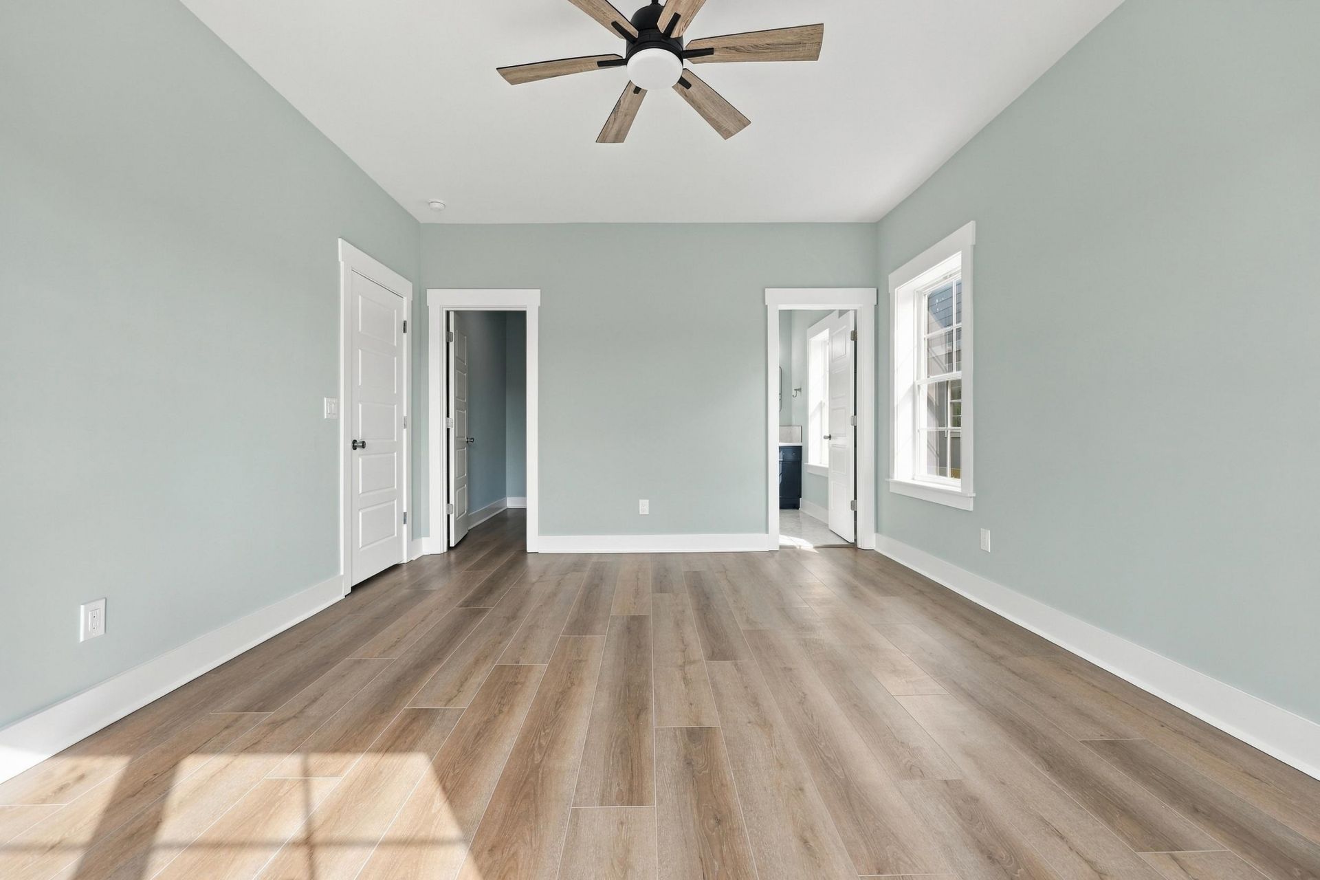 868 Crystal Water Way Photo 29