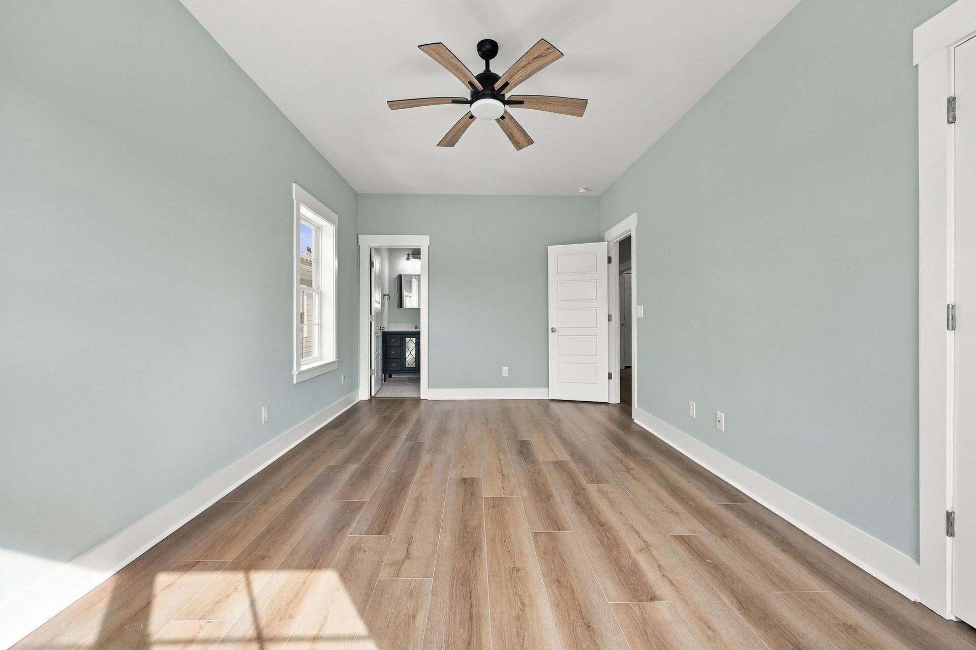 868 Crystal Water Way Photo 36