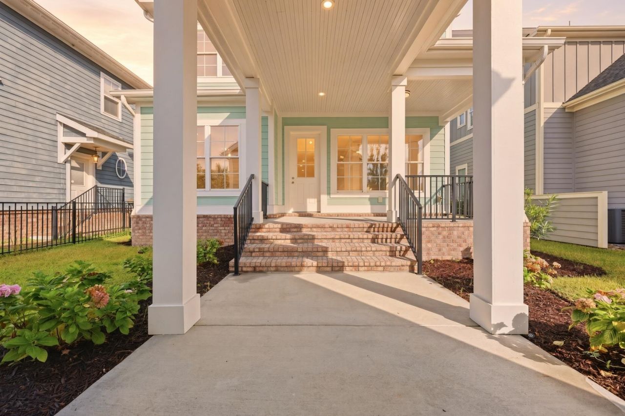 868 Crystal Water Way Photo 39