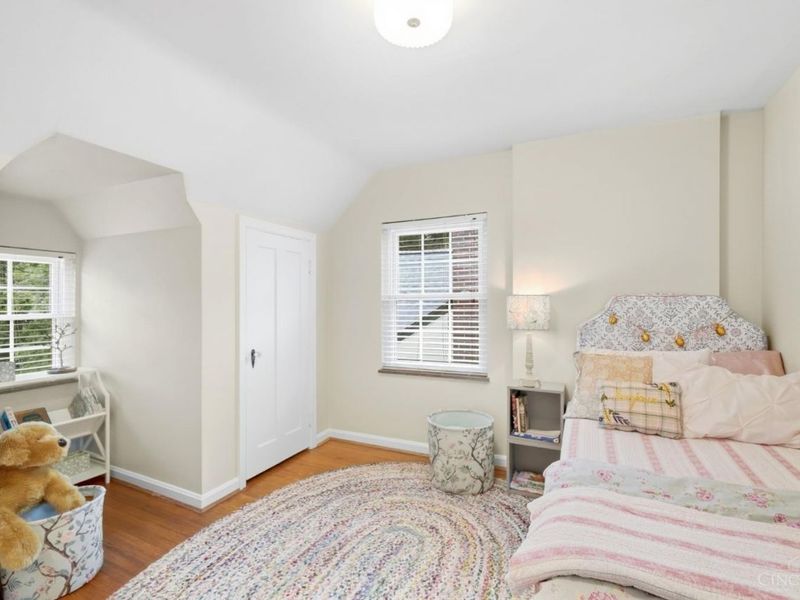 6989 Cambridge Avenue, Mariemont, OH 45227 Photo 20