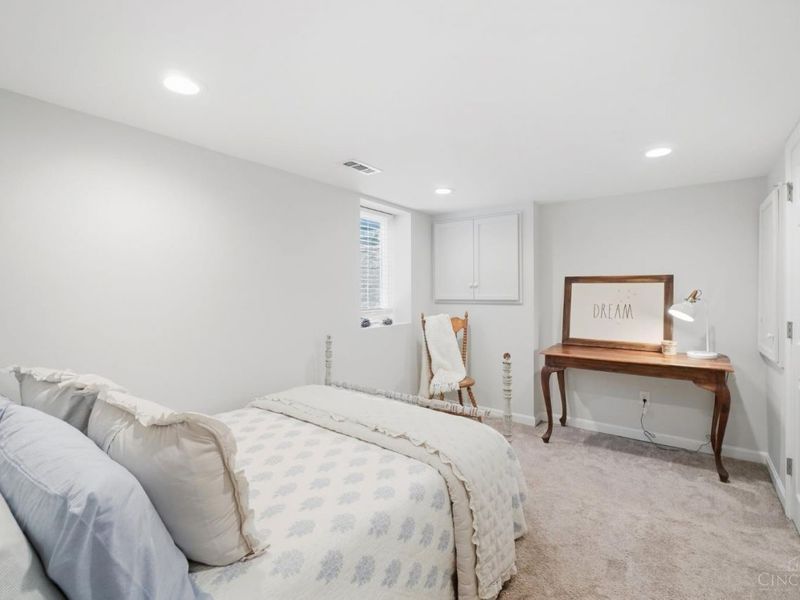 6989 Cambridge Avenue, Mariemont, OH 45227 Photo 25