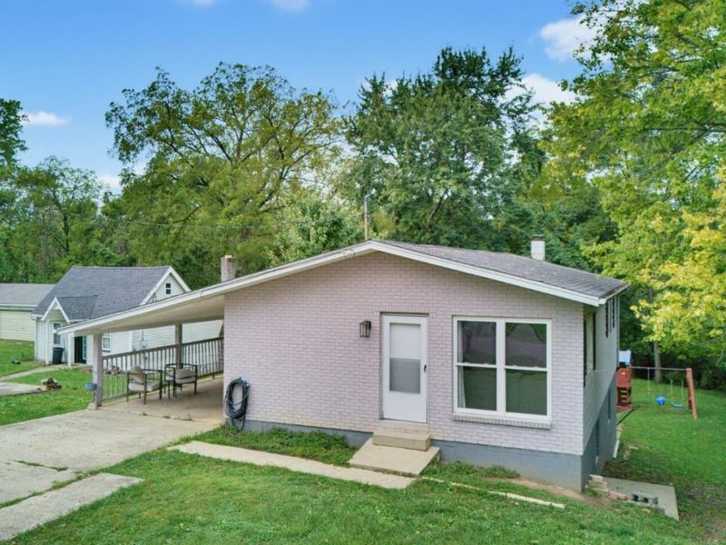 230 W Fancy Street, Blanchester, OH 45107 Photo 2