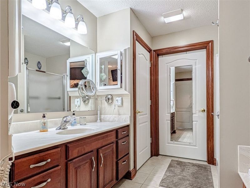 1202 Saint Abigail Street SW, Hartville, OH 44632 Photo 17
