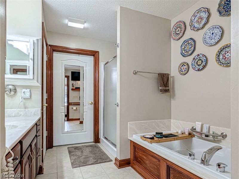 1202 Saint Abigail Street SW, Hartville, OH 44632 Photo 18